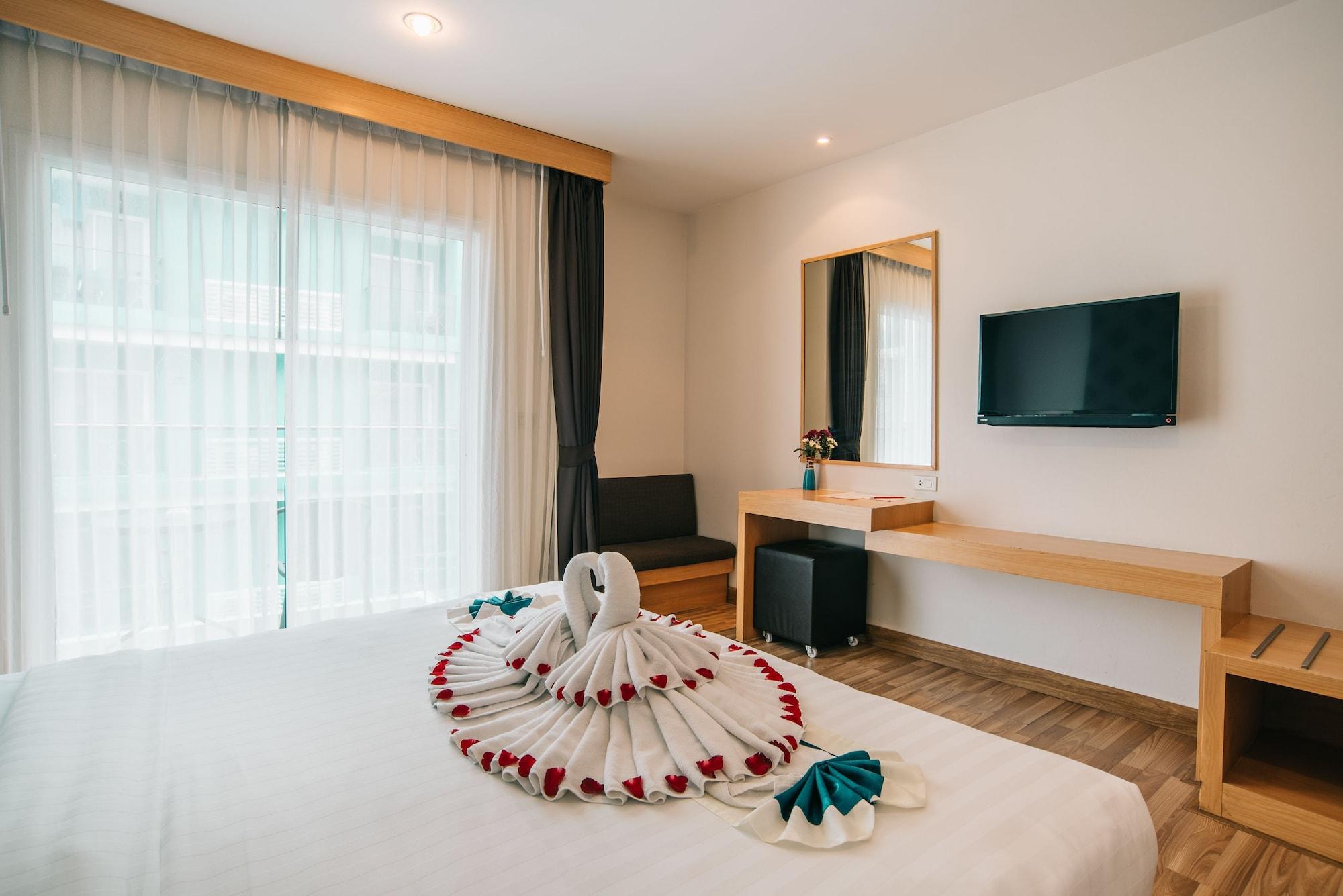 Icheck inn darisa tropicana hills patong. Централ Патонг. Отель Beyond Patong 4 Пхукет. Sleep with me Hotel 4 Патонг. ICHECK Inn Residence Patong Phuket.